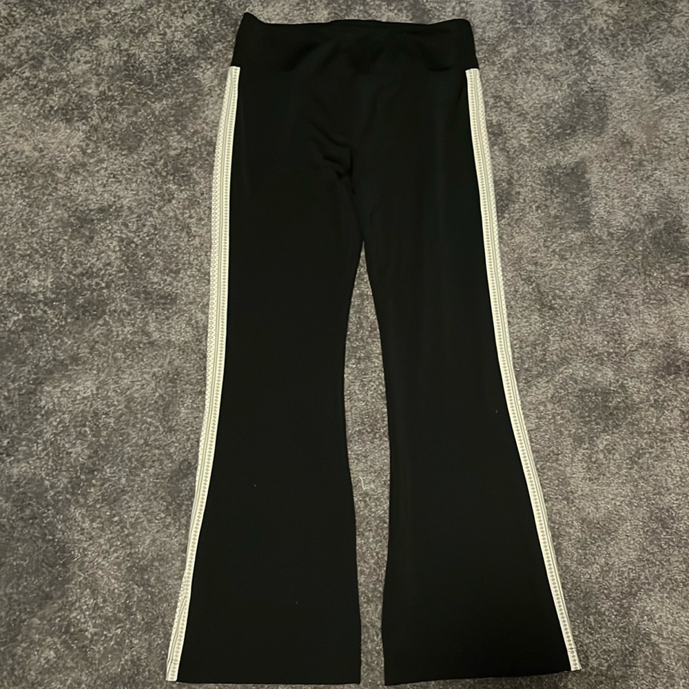 Xl Loft- Lou & Grey flare leggings